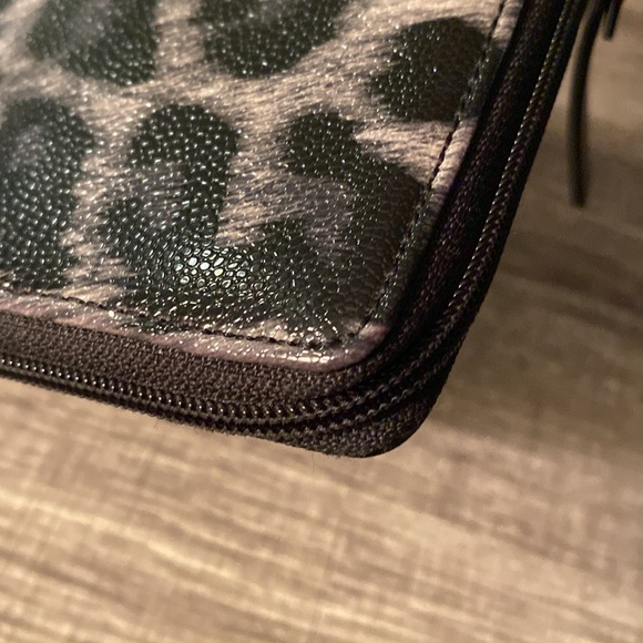 🖤 KATE SPADE Grey Leopard Zip Around Wallet - Picture 10 of 12